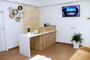 Reception area at Saranda Dental Center